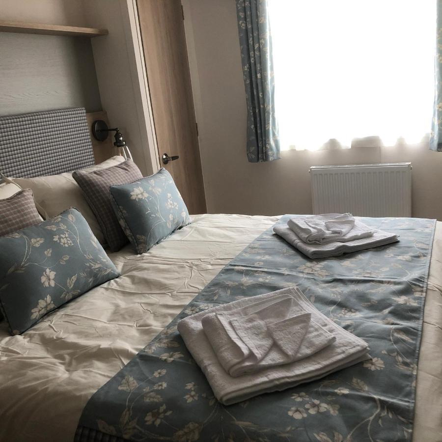 Luxury 2 Bedroom Caravan In Stunning Location Pitlochry Bagian luar foto