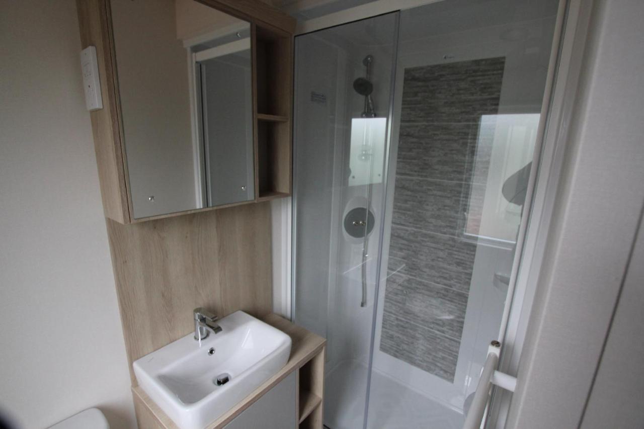 Luxury 2 Bedroom Caravan In Stunning Location Pitlochry Bagian luar foto