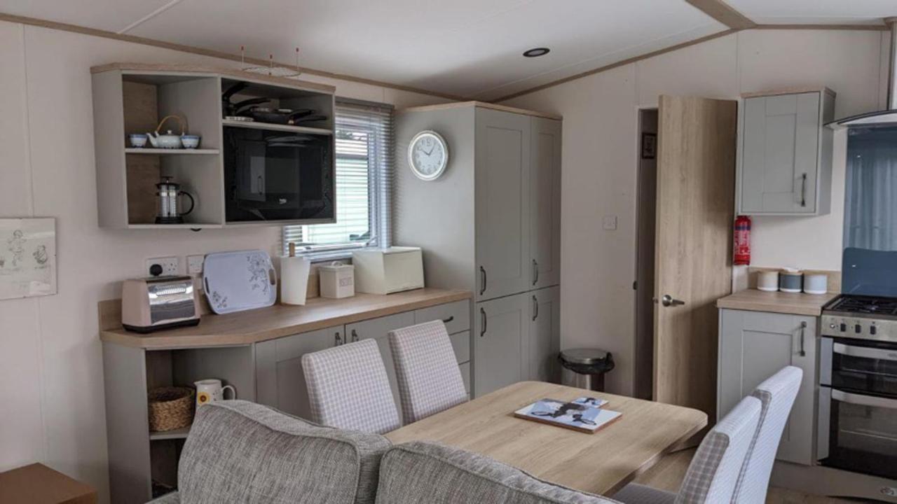 Luxury 2 Bedroom Caravan In Stunning Location Pitlochry Bagian luar foto